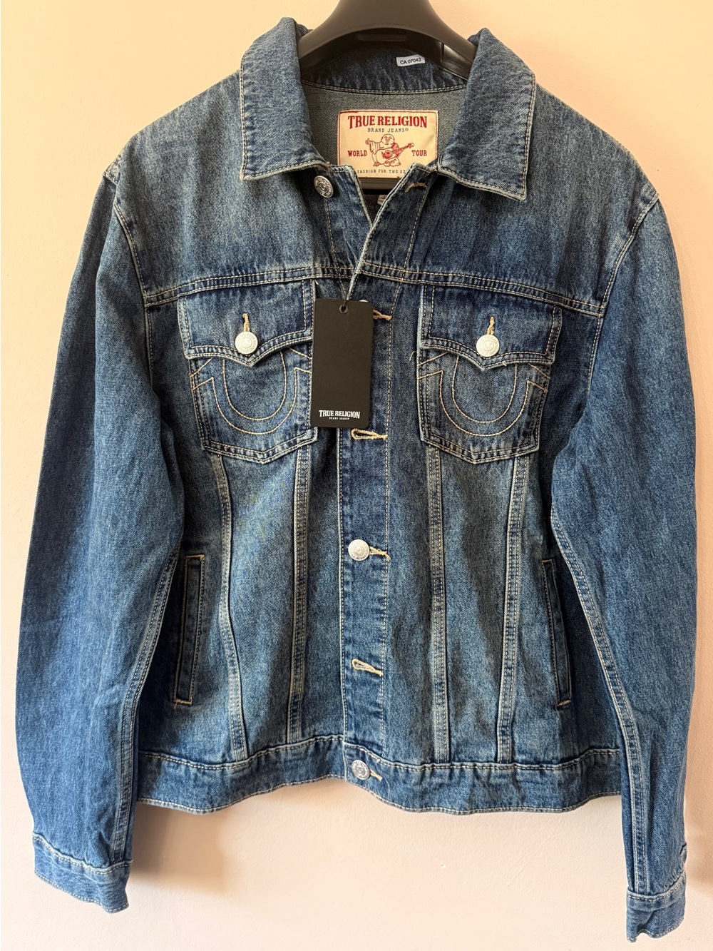 True Religion Men’s Blue Washed Denim Trucker Jacket(brand new)
